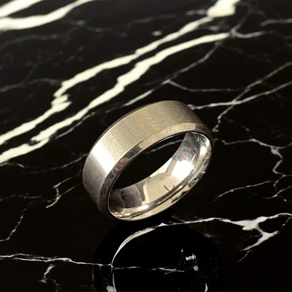 Other - Stainless Steel Men’s Matte and Polished Silver 8mm ring - Size 10